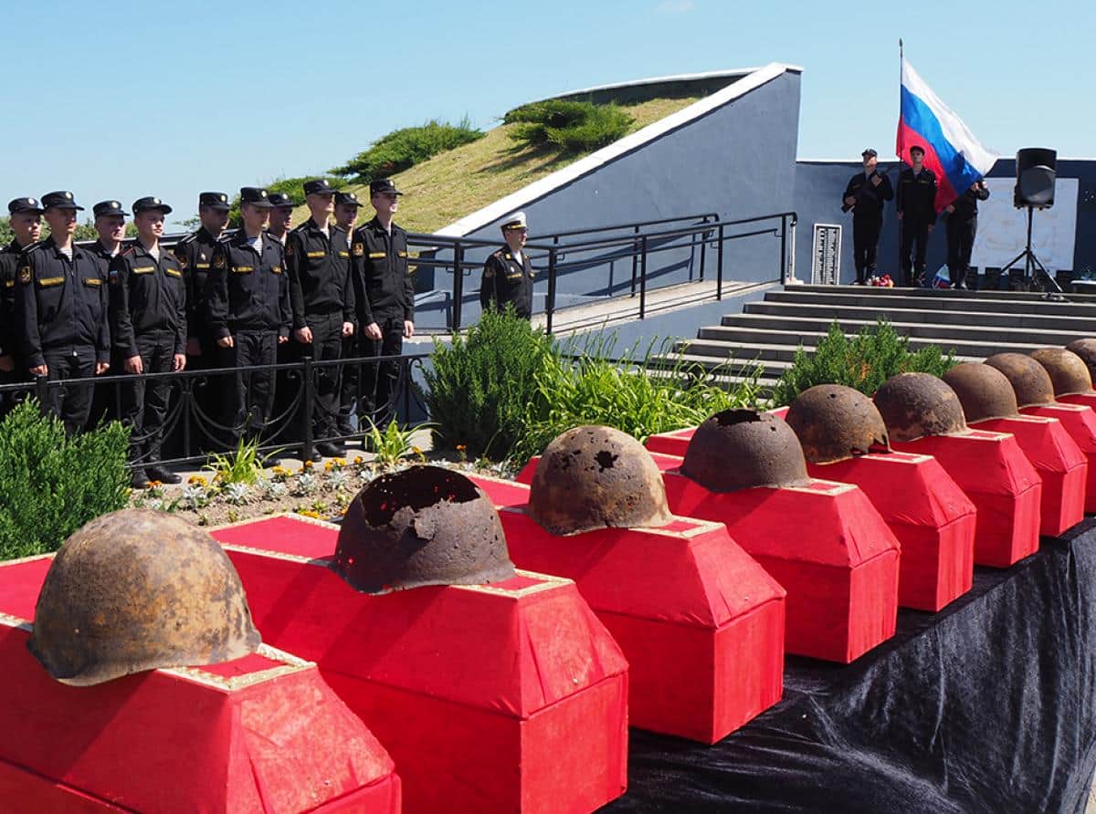 Помнить всех поимённо
