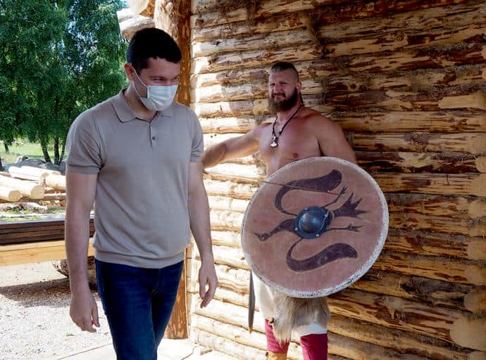  Дорога на «Кауп» и «железные люди»