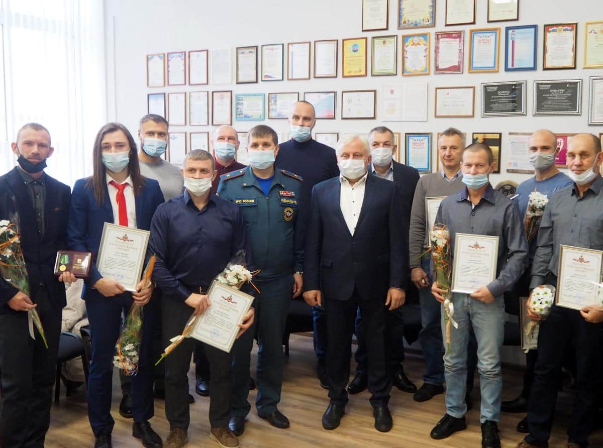 В Зеленоградске наградили муниципальных спасателей