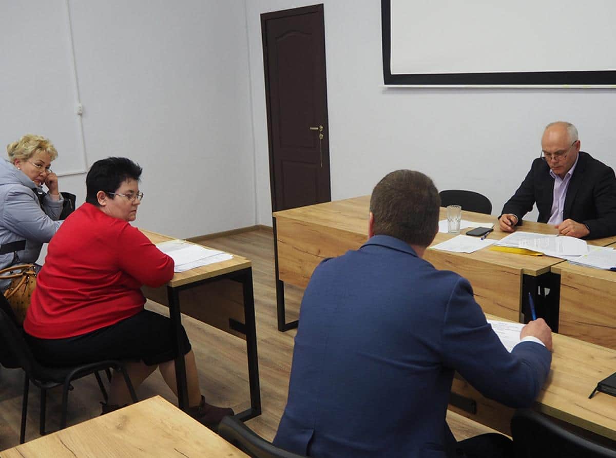Приём в администрации округа