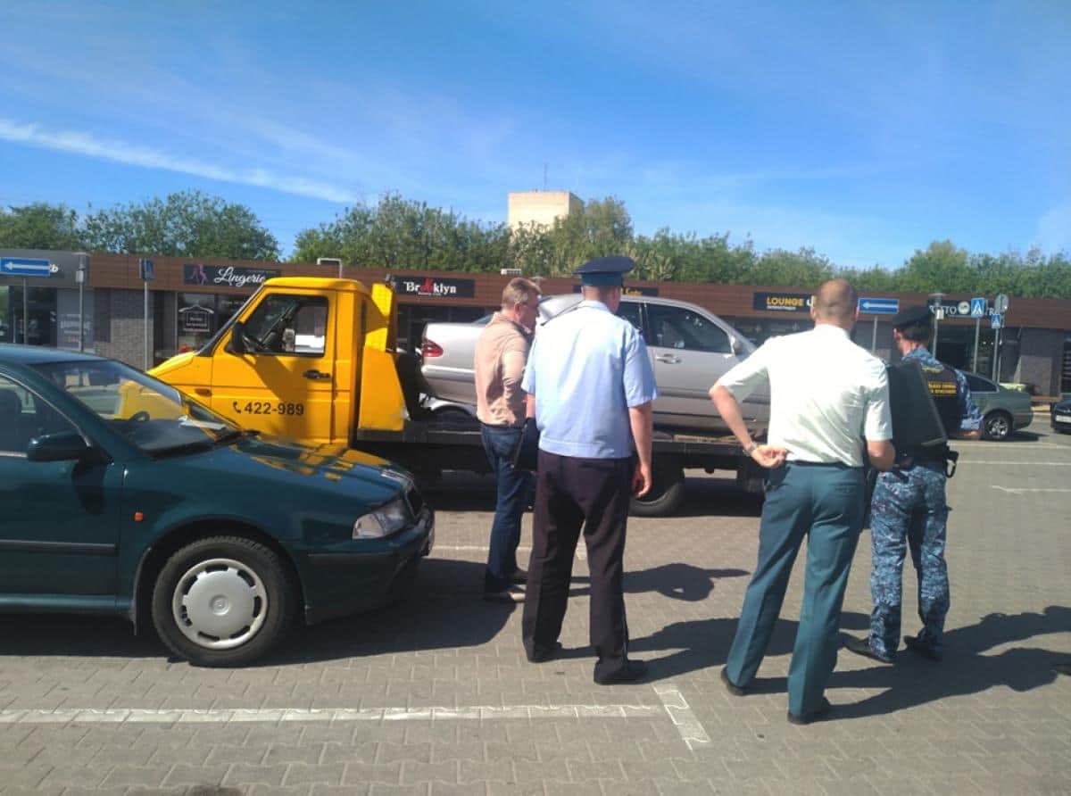 Арестовано шесть автомобилей
