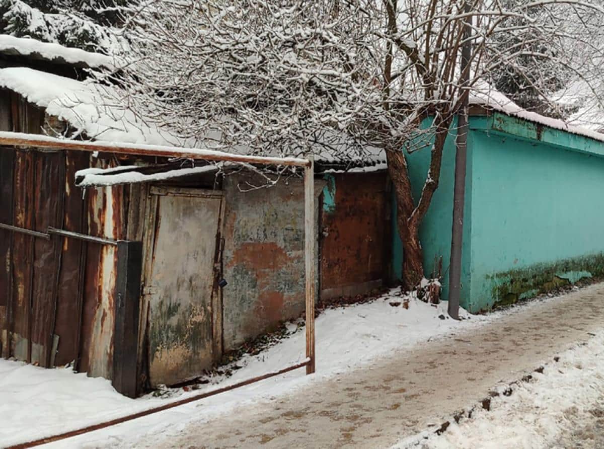 Сарай у дороги