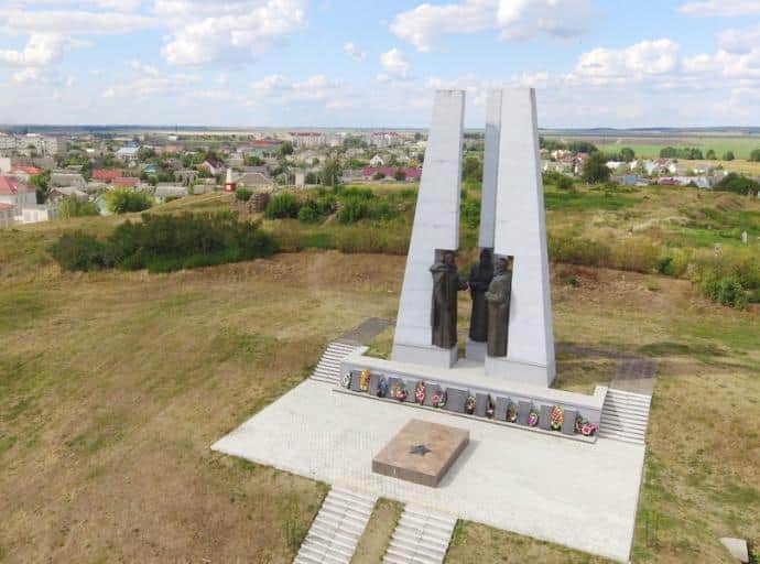 12 июля - День освобождения Зельвенщины от немецко-фашистских захватчиков