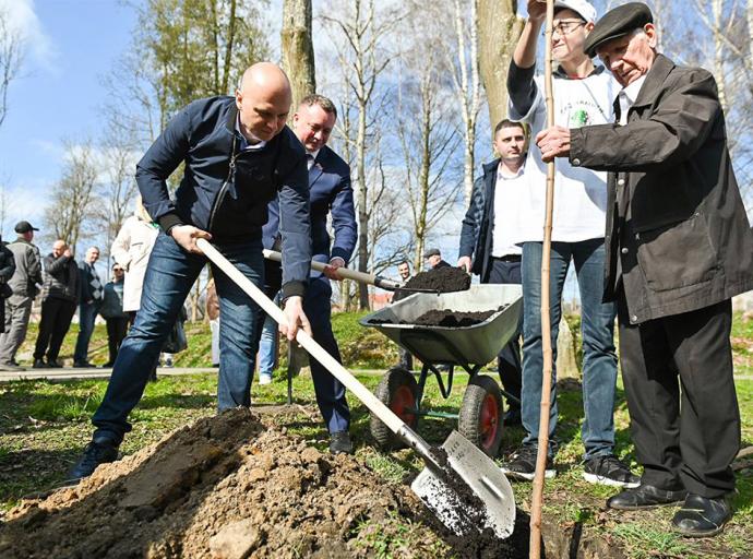 В регионе дан старт международной акции «Сад Памяти», посвящённой 80-летию Победы и Году защитника Отечества