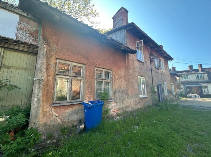 Из аварийного в новое