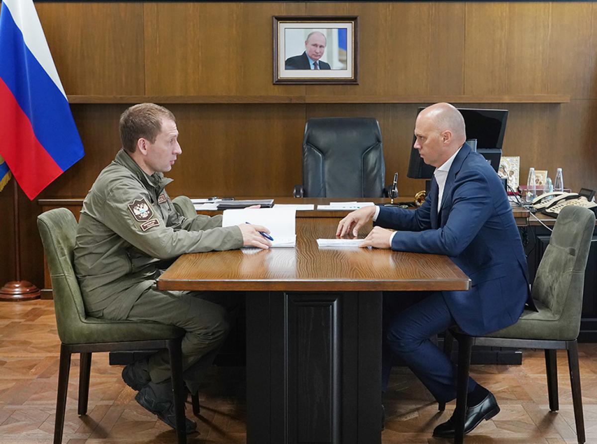 Александр Козлов и Алексей Беспрозванных обсудили развитие системы обращения с ТКО в Калининградской области