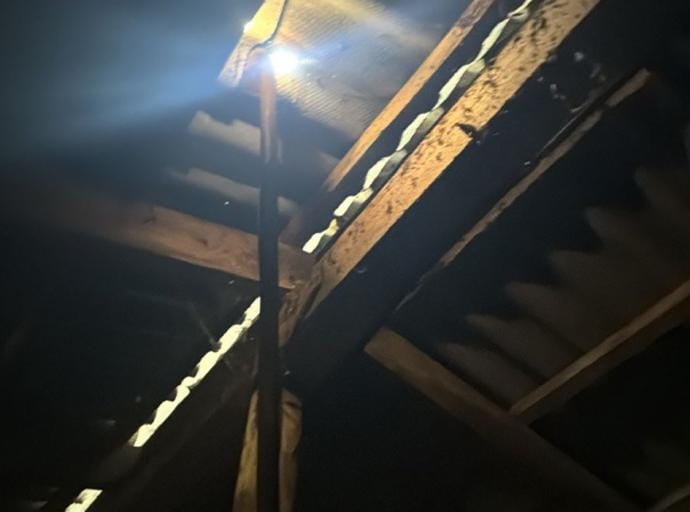 В поселке Моховое отремонтируют кровлю над библиотекой