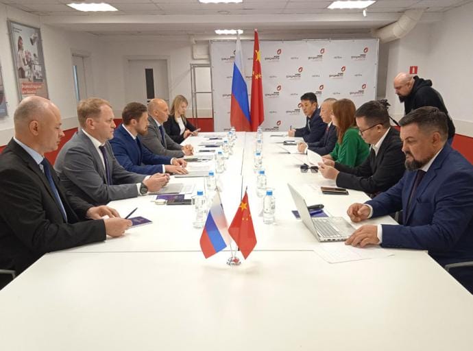 Алексей Беспрозванных обсудил сотрудничество региона с китайским городом Ганьчжоу