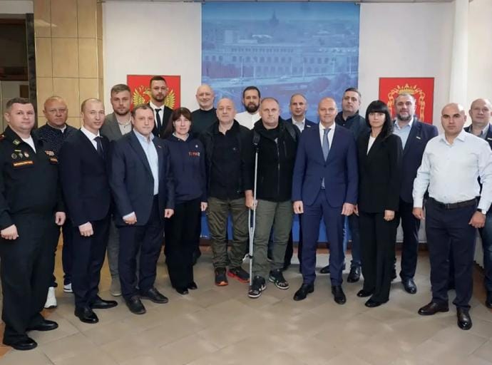 Губернатор встретился с участниками программы «Герои 39» и писателем Захаром Прилепиным