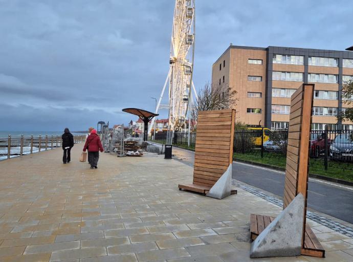 Про скамейки, шезлонги, лежаки