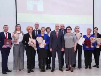 Волонтёр группы помощи фронту БлиндаZные свечи | Волонтеры | Зеленоградск награждена почётной грамотой губернатора