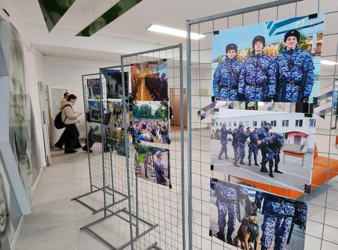 В Калининграде открылась фотовыставка, посвященная 10-летию образования войск нацгвардии России