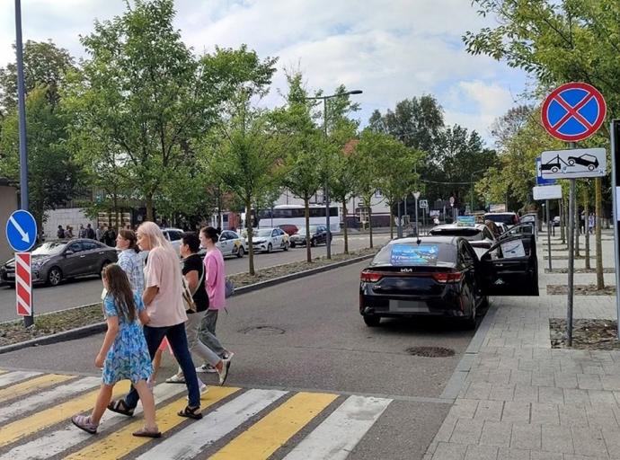 В администрации Зеленоградска рассказали, когда планируется установить шлагбаум у привокзальной площади