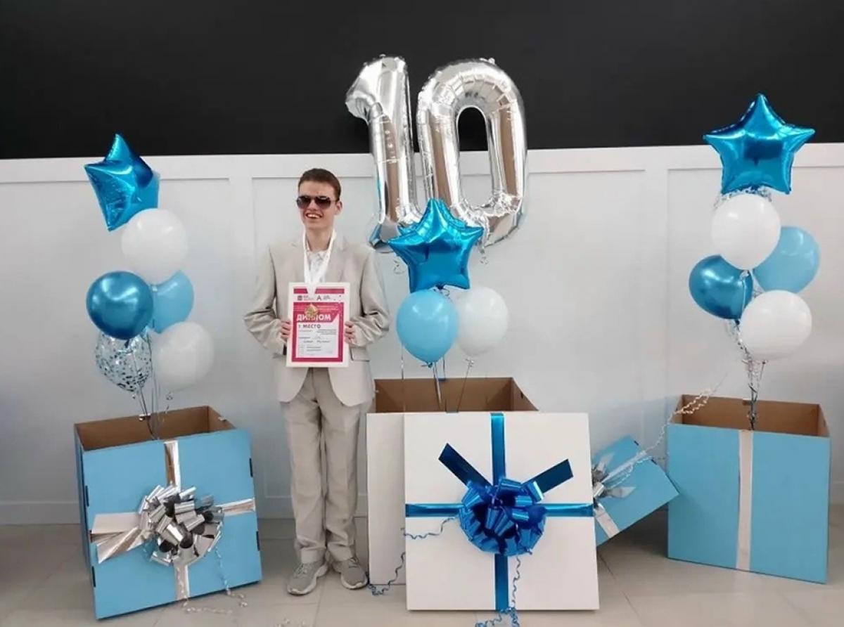 Вокалист из Зеленоградска одержал победу в региональном чемпионате и представит наш муниципалитет в Москве