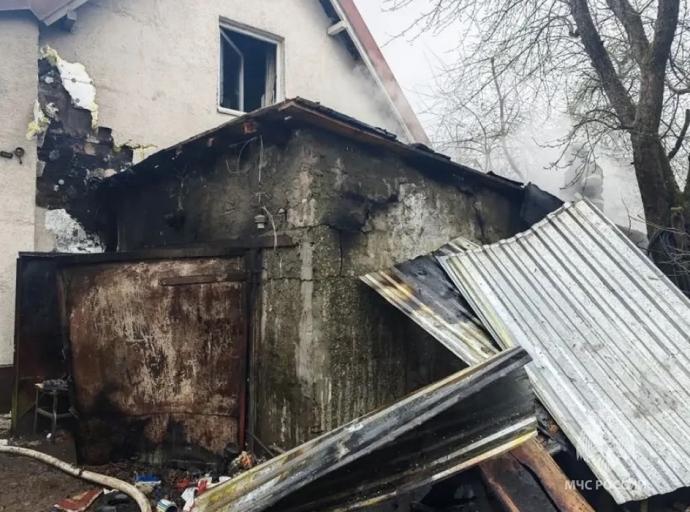 Сотрудники МЧС России потушили пожар в Зеленоградском округе