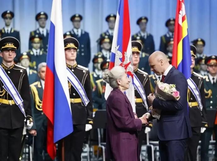 Жительницам Зеленоградского муниципального округа вручили региональную награду – медаль «За заслуги перед Калининградской областью»