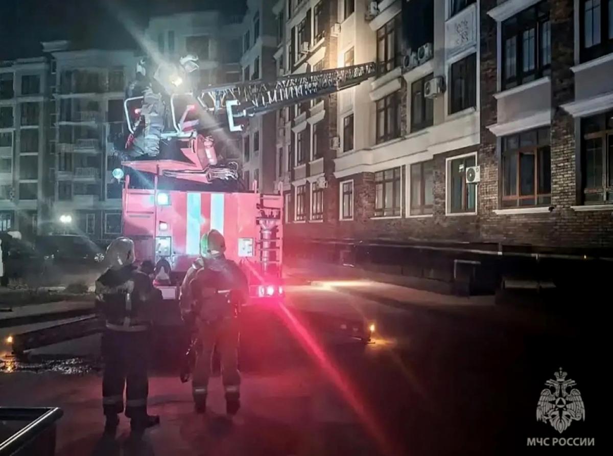 Сотрудники МЧС России потушили пожар в Зеленоградске