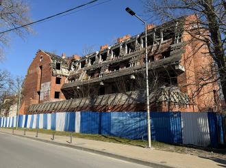 В администрации округа жителей просят сообщать о заброшенных зданиях с открытым доступом