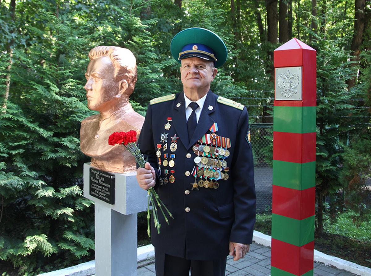 Подвигу старшего лейтенанта М.М. Козлова - 75 лет