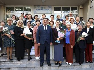 Глава округа поздравил учителей с профессиональным праздником