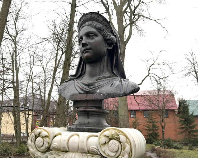 Сквер королевы Луизы